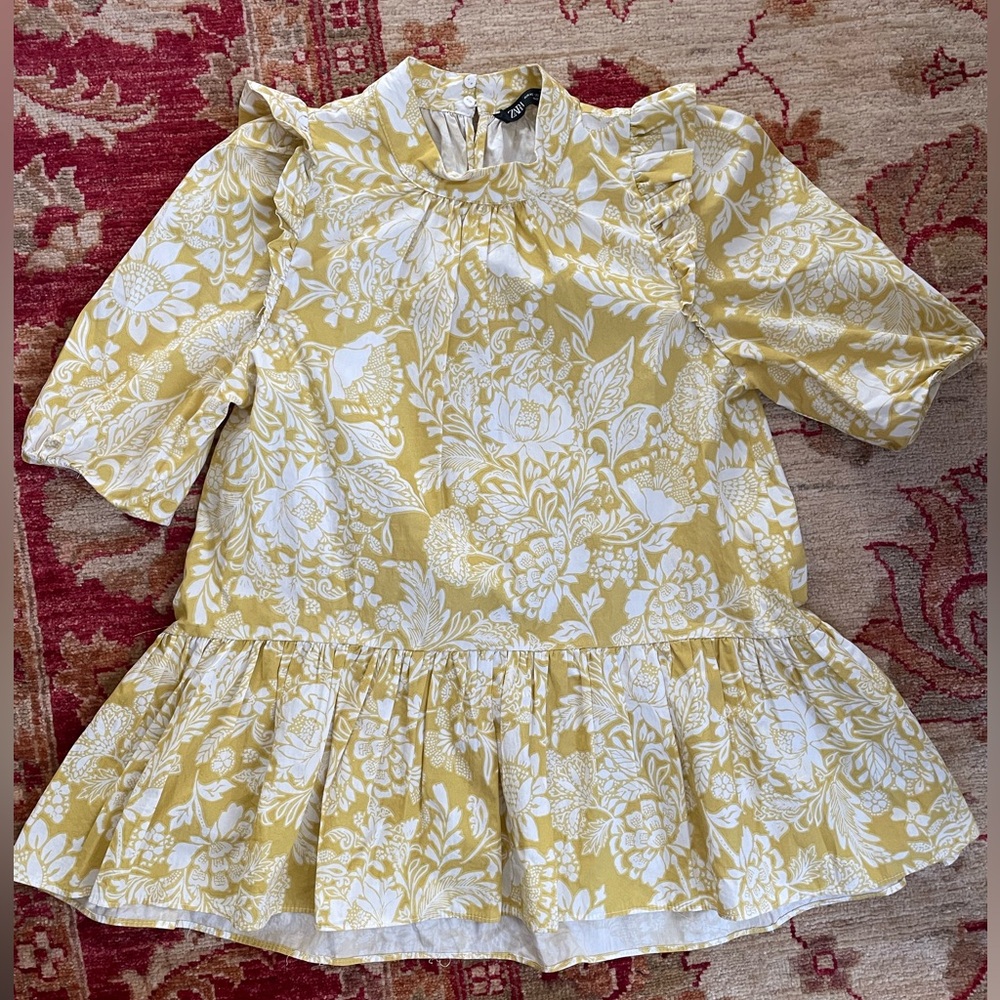 *Sold* Zara Ruffle Shoulder Puff Slv Blouse